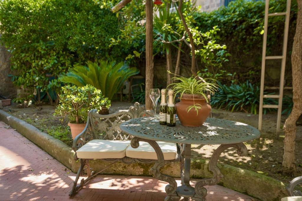 Sara Luxury Apartament 2 Sorrento Exterior photo