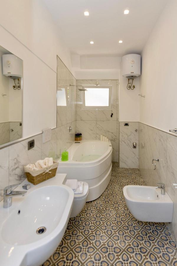 Sara Luxury Apartament 2 Sorrento Exterior photo